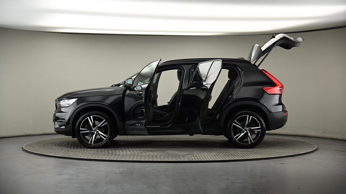 More views of Volvo XC40