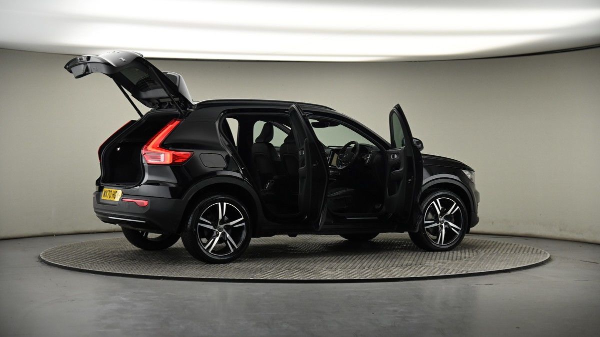 More views of Volvo XC40