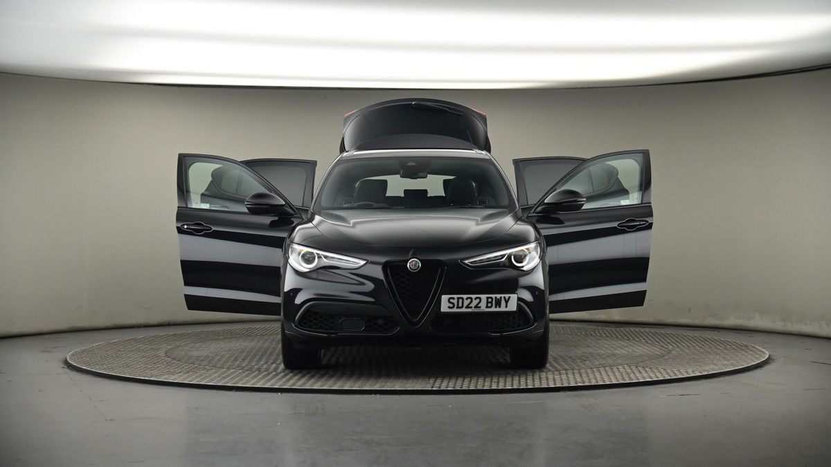 More views of Alfa Romeo Stelvio