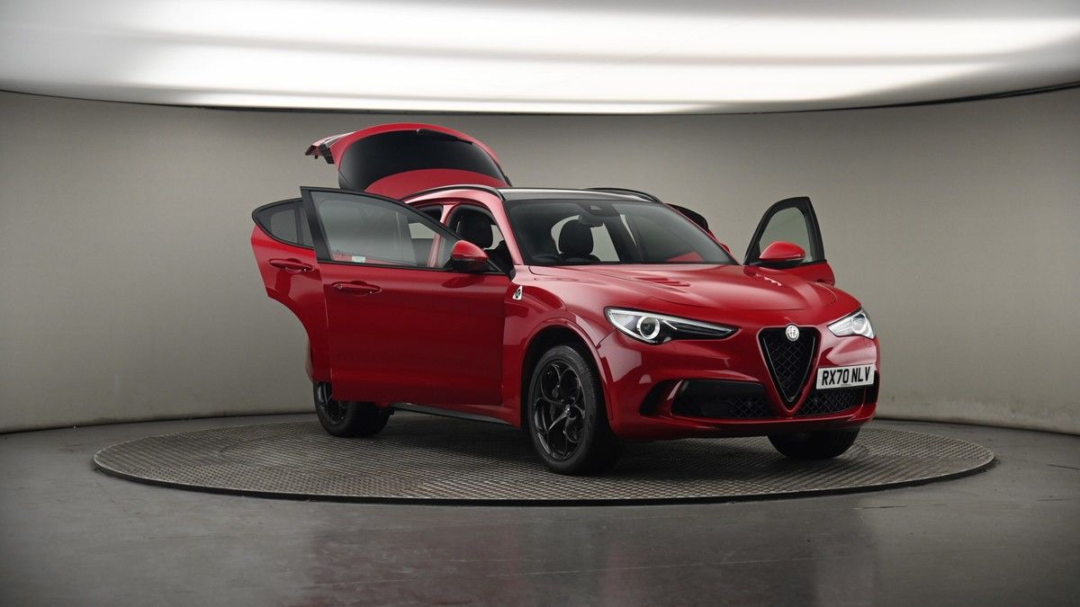 More views of Alfa Romeo Stelvio